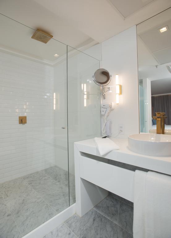 Hotel Luzeiros Recife Rum bild A shower enclosure